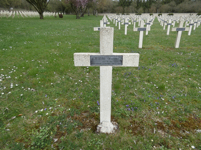 Tombe deALBERTINI Mathieu à <a HREF=fotom2l.php?necro=289>  <U>Verdun ( NÃ©cropole nationale "Le Glorieux")</U> </A> 1009